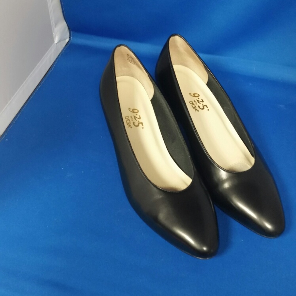 9.2.5 Lycra Comfort heels. Size 6-1/2m.